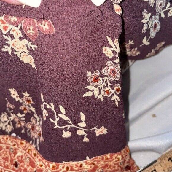 Quizz Bazaar flowy floral boho burgundy top SZ L lace detailing - Picture 8 of 10